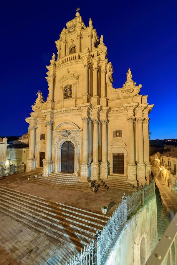 Appartamenti Vista Duomo - Ibla - Pomelia ラグーザ エクステリア 写真